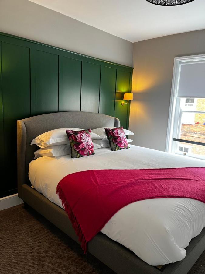 Manningtree The Crown Pub And Hotel מראה חיצוני תמונה